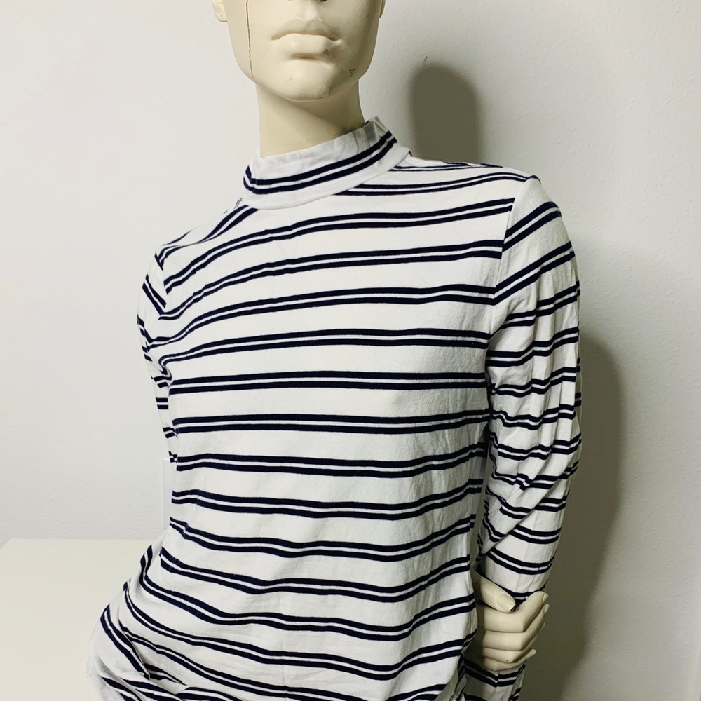 BANANA REPUBLIC || striped long sleeve